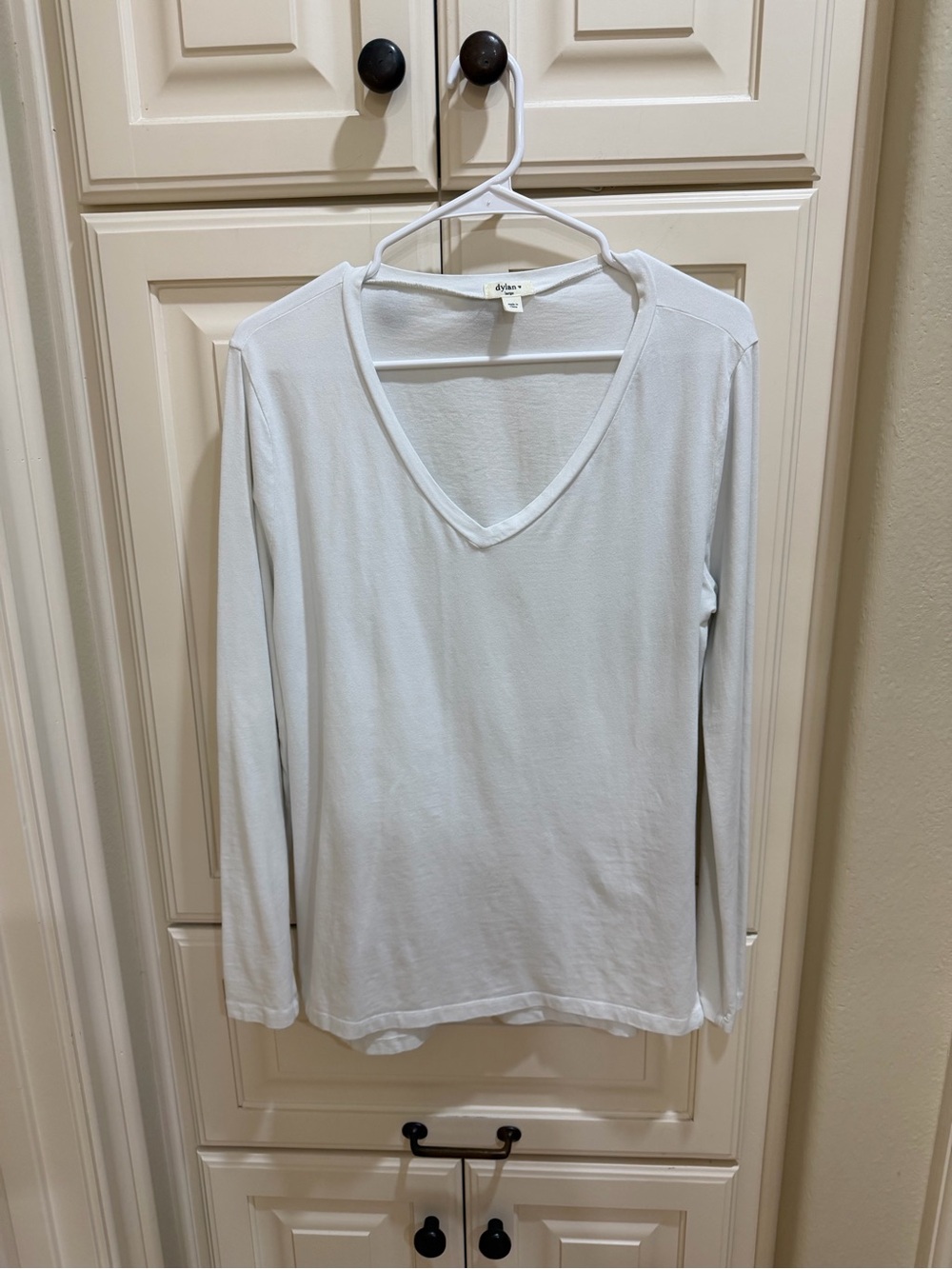 dylan White V-Neck Long Sleeve Tee